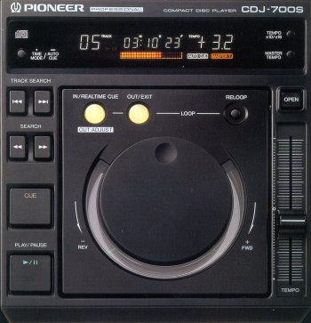 CD плеер Pioneer CDJ 700S